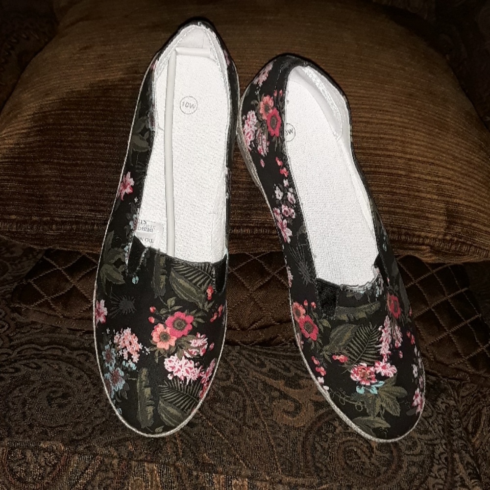 Women's Canvas Shoes